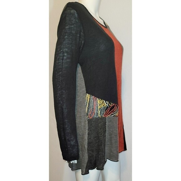 This & That Color Blocked Tunic Sweater with Yarn Embellished Size L - Picture 2 of 10
